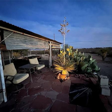 Hole In The Wall Getaway - Usa Mexico Border Bed And Breakfast Коламбус Екстер'єр фото
